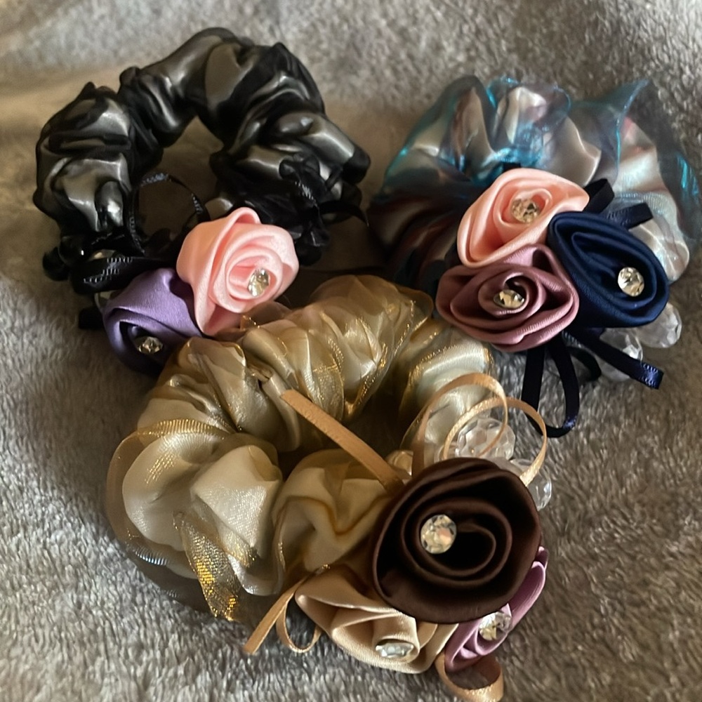 Hair scrunchies. Set of three. NWT.